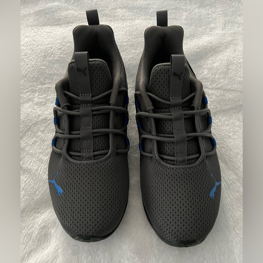 NWT Kids PUMA SoftFoam+ Sneakers